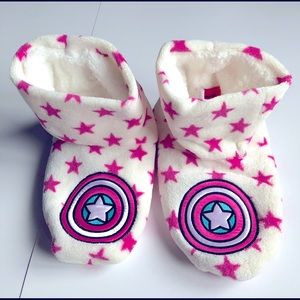 NEW MARVEL House Slippers Plush Booties Large White Girl’s NWOT
